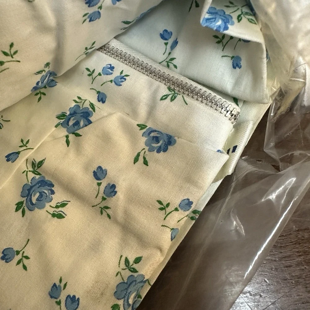 Vtg Percale Cotton Blue Dainty Floral Print Zippered Comforter Blanket Cover NEW